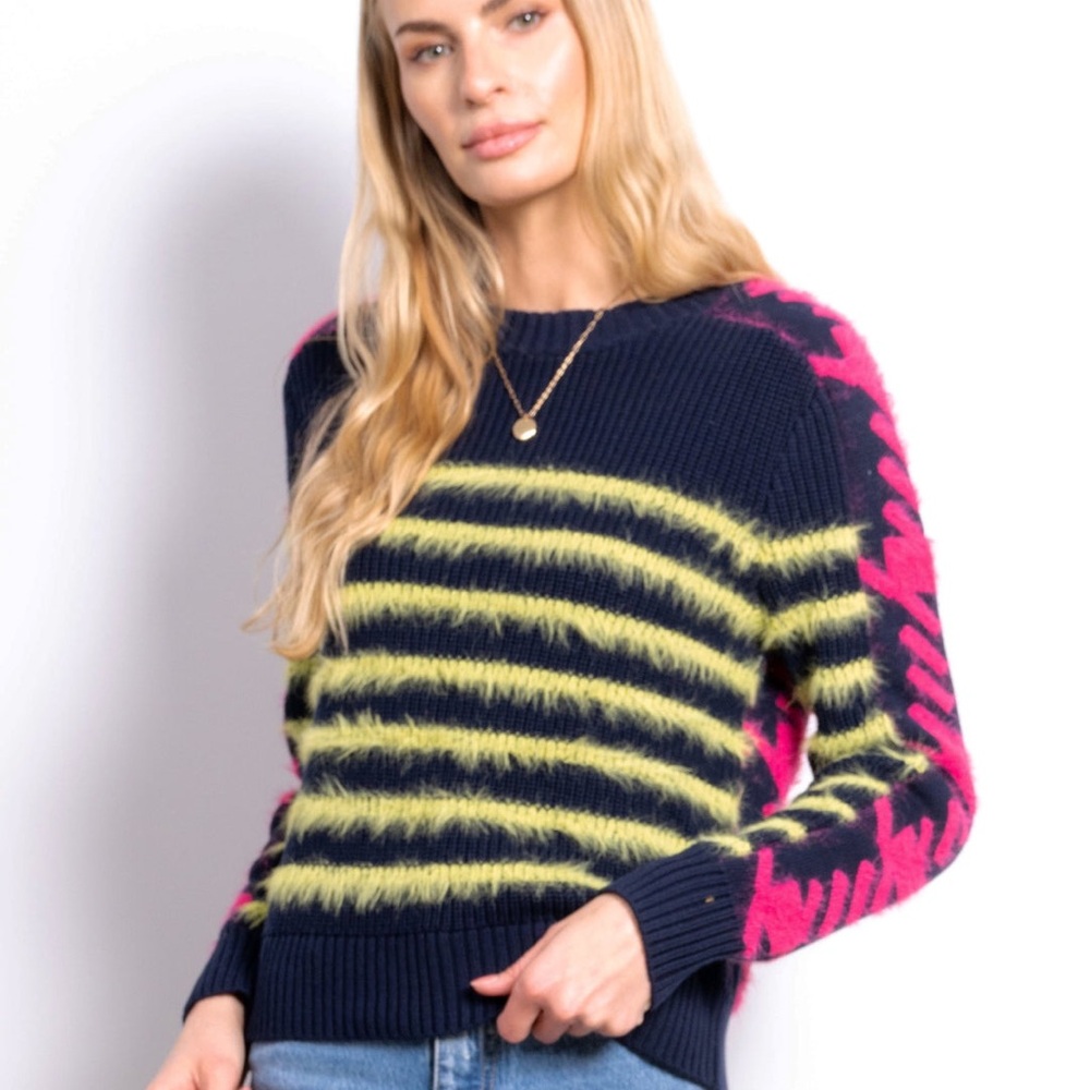 Central Park West NY Houndstooth Sweater: Small